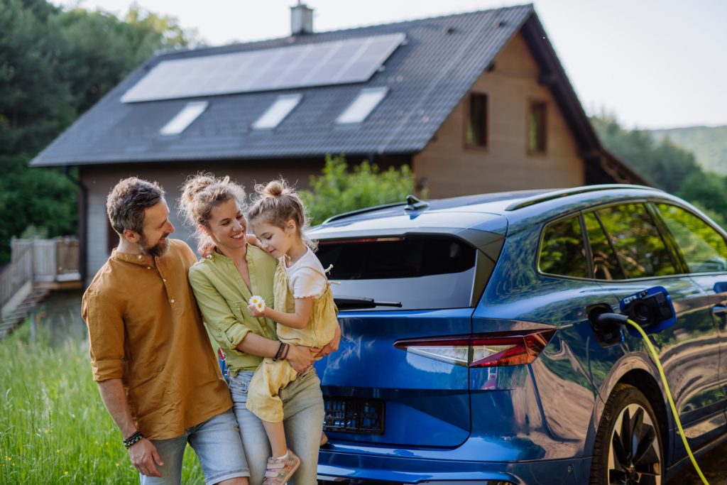 Residential life scene with a home and a parked vehicle outdoors. Illustration of common home and auto insurance needs in Québec.